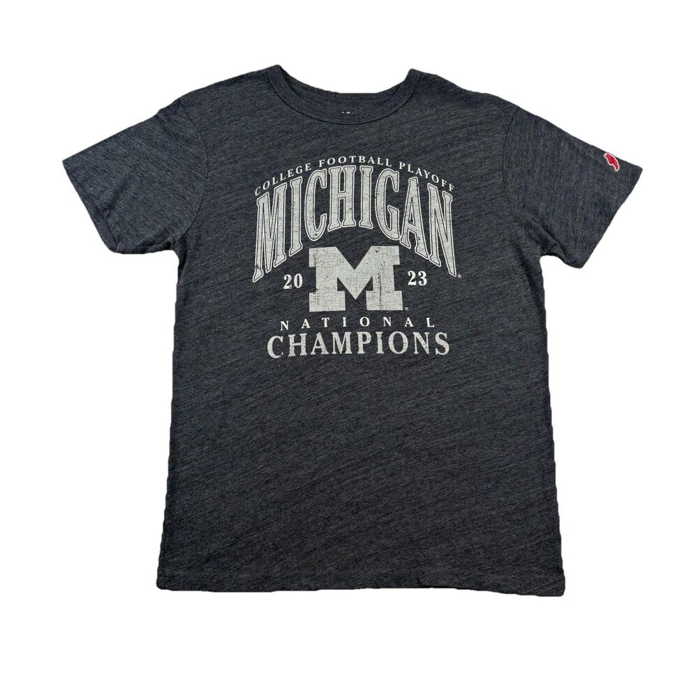 Michigan Wolverines 2023 National Champs T Shirt Mens M Gray Short Sleeve NWOT